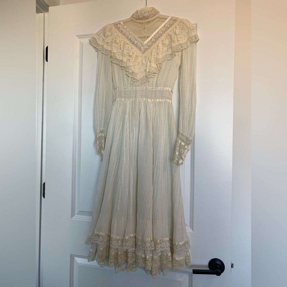 1970s Gunne Sax by Jessica McClintock.
